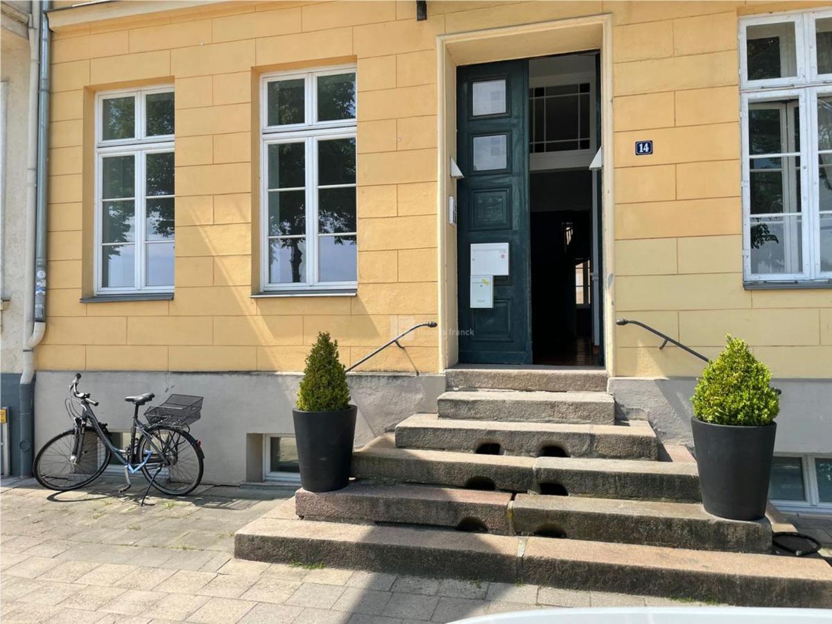 Das Ferienapartment Alexandrine Direkt Am Pfaffenteich Mit Eigenem Parkplatz Schwerin  Esterno foto