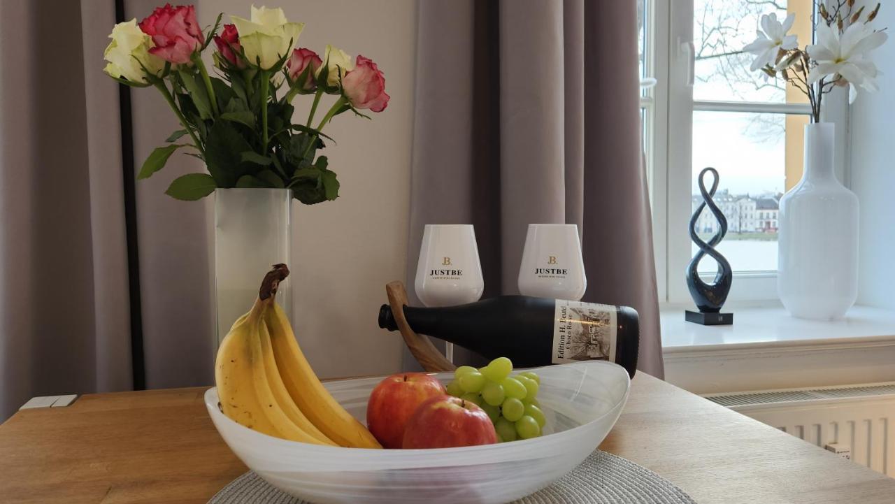Das Ferienapartment Alexandrine Direkt Am Pfaffenteich Mit Eigenem Parkplatz Schwerin  Esterno foto