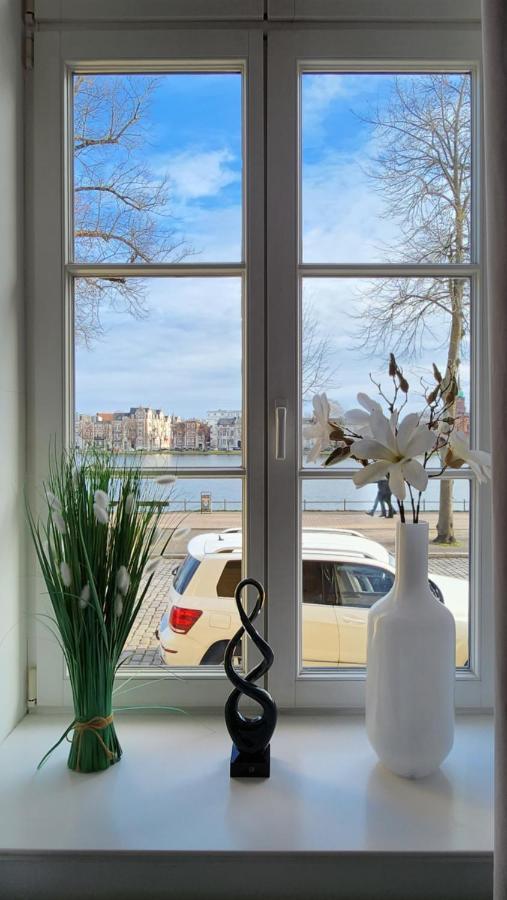 Das Ferienapartment Alexandrine Direkt Am Pfaffenteich Mit Eigenem Parkplatz Schwerin  Esterno foto